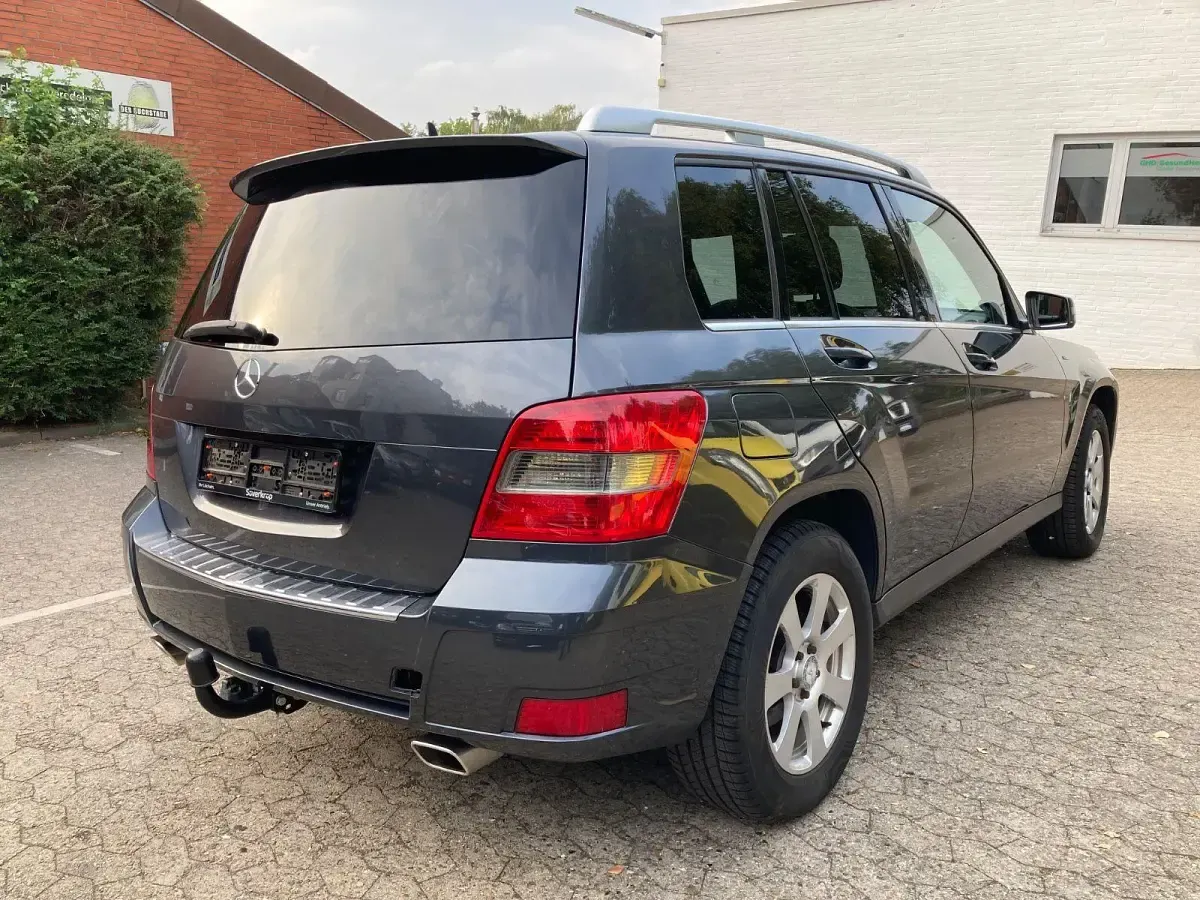 Gebraucht Mercedes GLK220 Sport 170 PS (125 kW) 2011 Grau SUV