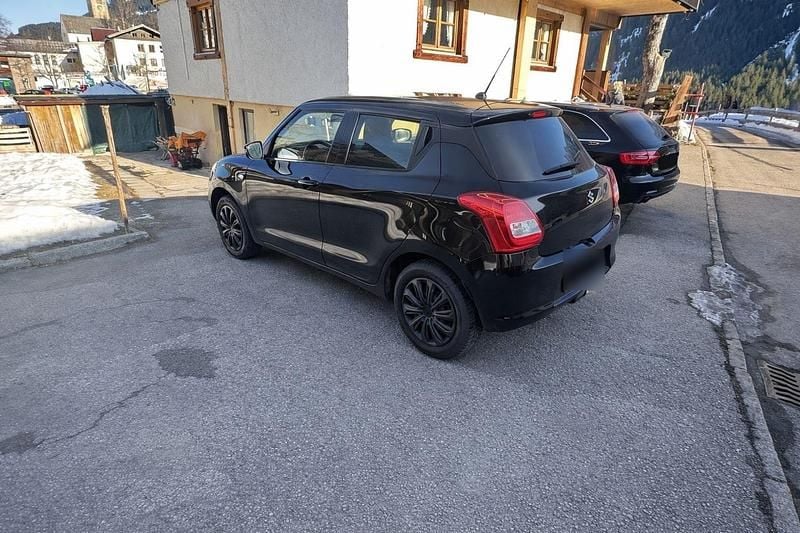 Gebraucht Suzuki Swift Comfort 90 PS (66 kW) 2019 Schwarz Kleinwagen