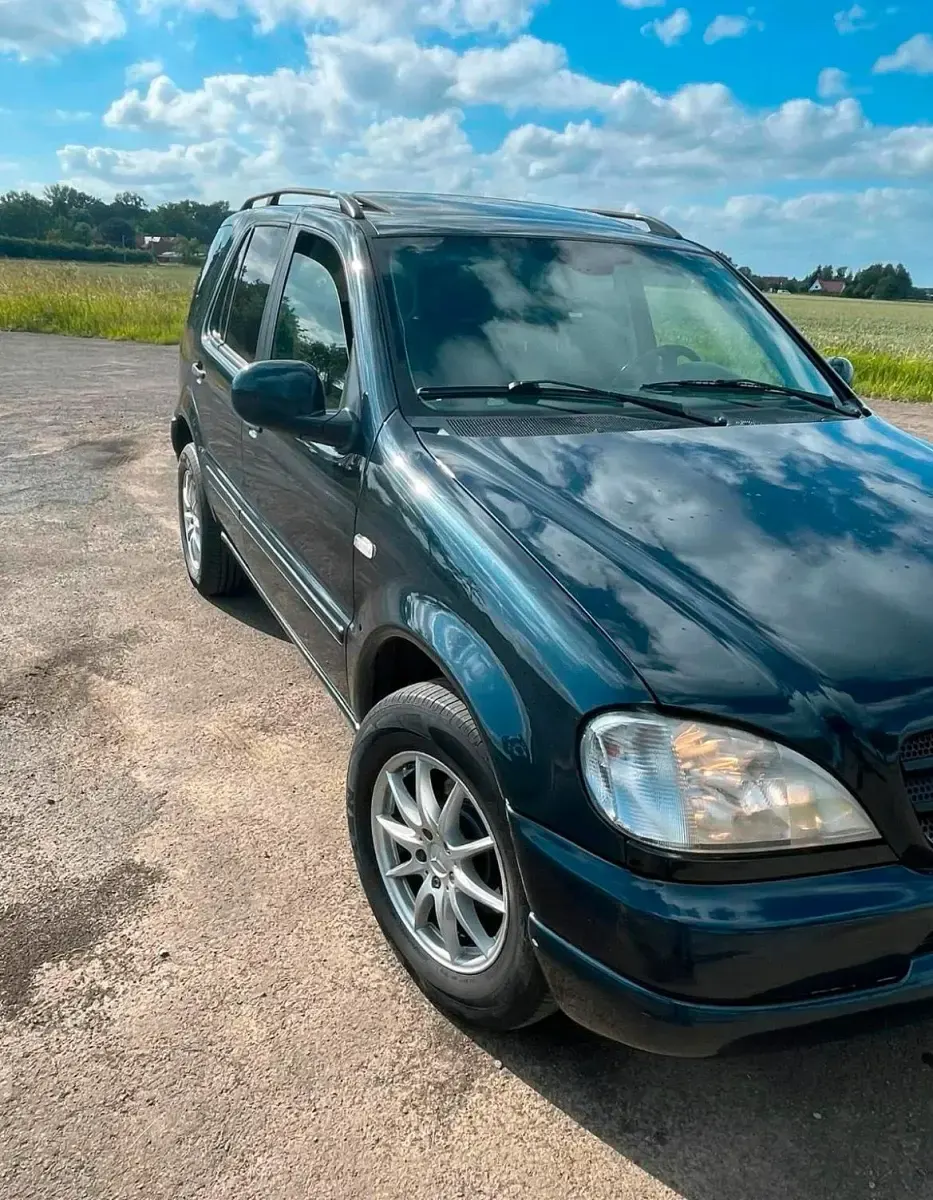 Gebraucht Mercedes ML320 218 PS (160 kW) 2001 Blau SUV