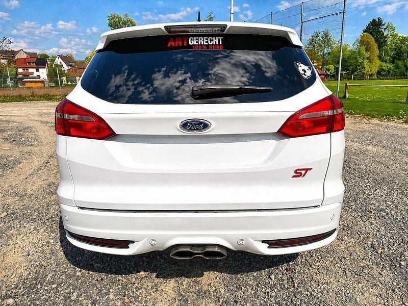 Usata Ford Focus ST 250 CV (183 kW) 2015 Bianco Station wagon