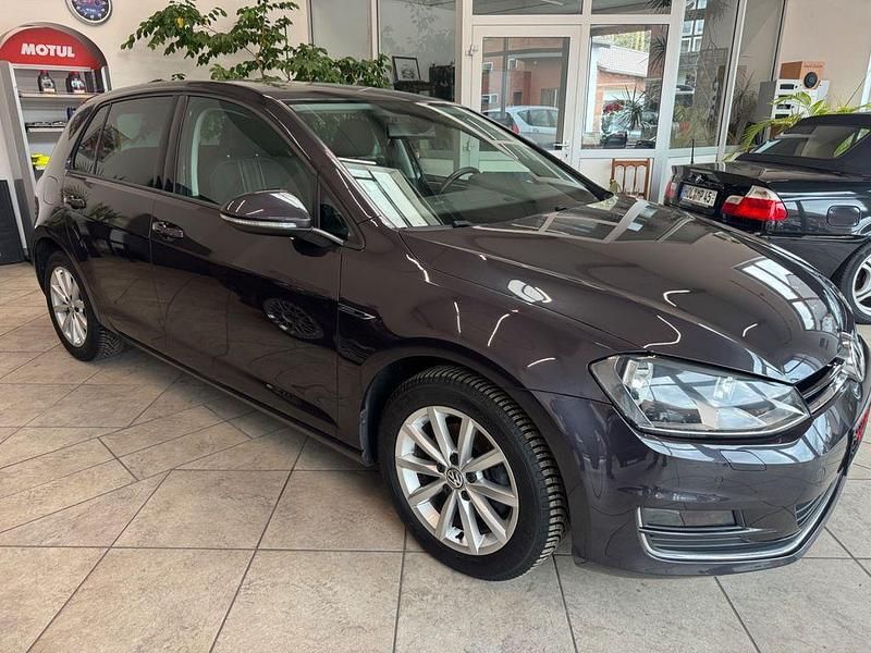 Gebraucht VW Golf VII LOUNGE 150 PS (110 kW) 2015 Grau Limousine