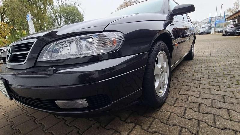 Schwarz Gebraucht 2000 Opel Omega Edition Kombi | 2.800 € (Fairer Preis) - Bild 1/4