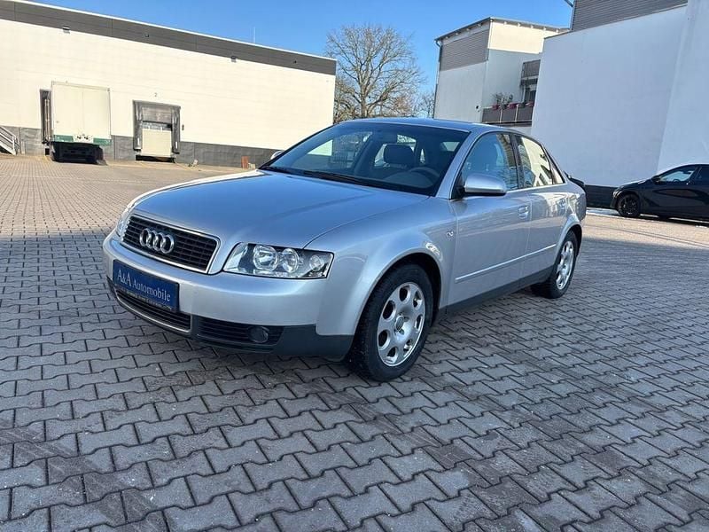 Gebraucht Audi A4 131 PS (96 kW) 2000 Silber Limousine