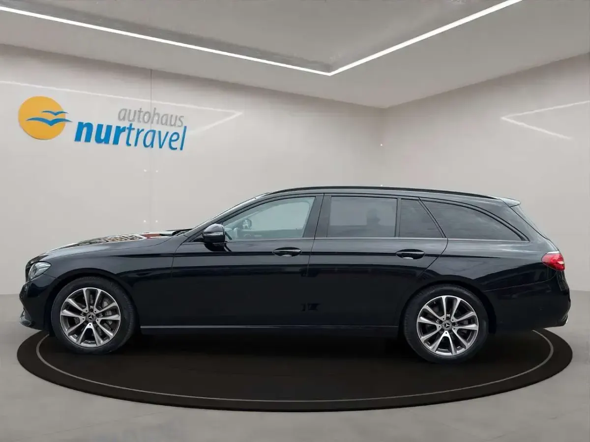 Gebraucht Mercedes E400 Avantgarde 340 PS (250 kW) 2019 Obsidianschwarz Kombi