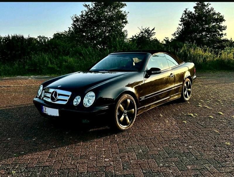Schwarz Gebraucht 2000 Mercedes CLK200 Cabrio | 2.799 € (Fairer Preis) - Bild 1/4