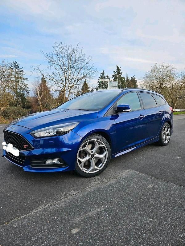 Brugt Ford Focus ST 250 HK (183 kW) 2017 Blå Stationcar