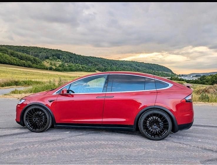 Gebraucht Tesla Model X 386 kW (525 PS) 2017 Rot SUV