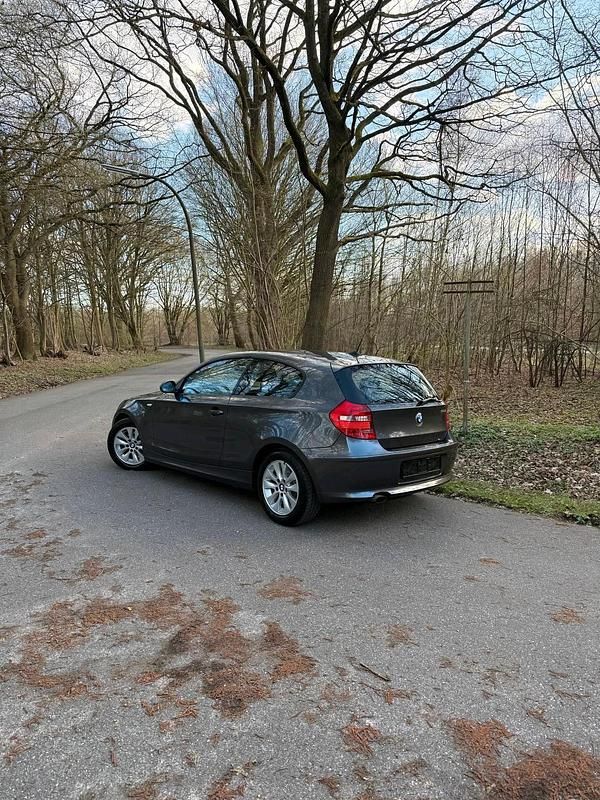 Gebraucht BMW 120 145 PS (106 kW) 2008 Grau Kleinwagen