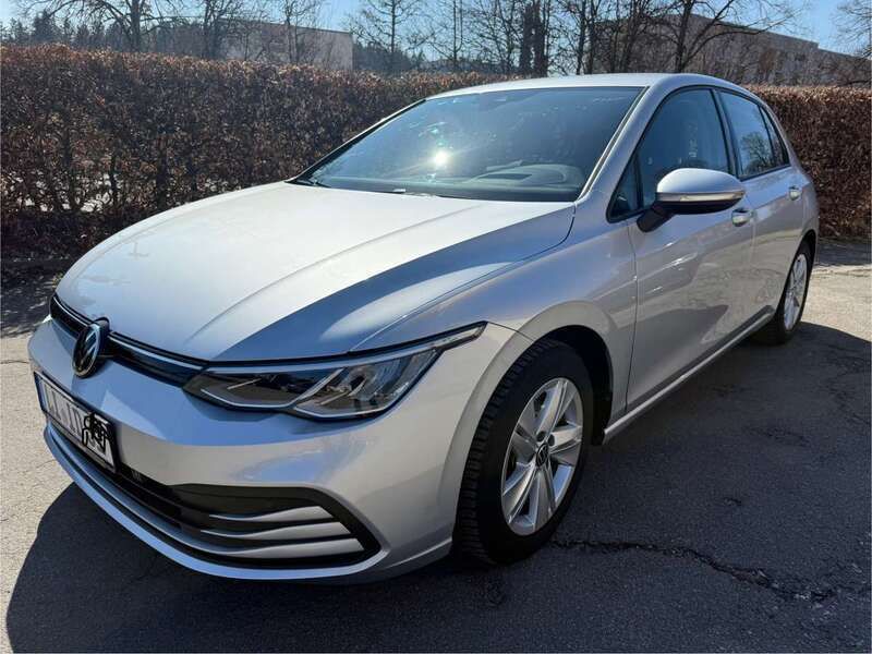 Grau Gebraucht 2023 VW Golf VIII Life Kleinwagen | 20.300 € (Guter Preis) - Bild 1/4