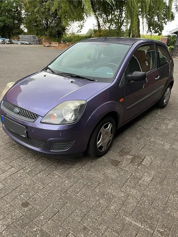 Violet Gebraucht 2007 Ford Fiesta Kleinwagen | 1.500 € (Guter Preis) - Bild 1/4