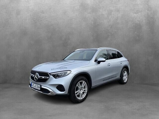 Gebraucht Mercedes GLC220 Advanced Plus 197 PS (144 kW) 2024 Silber SUV