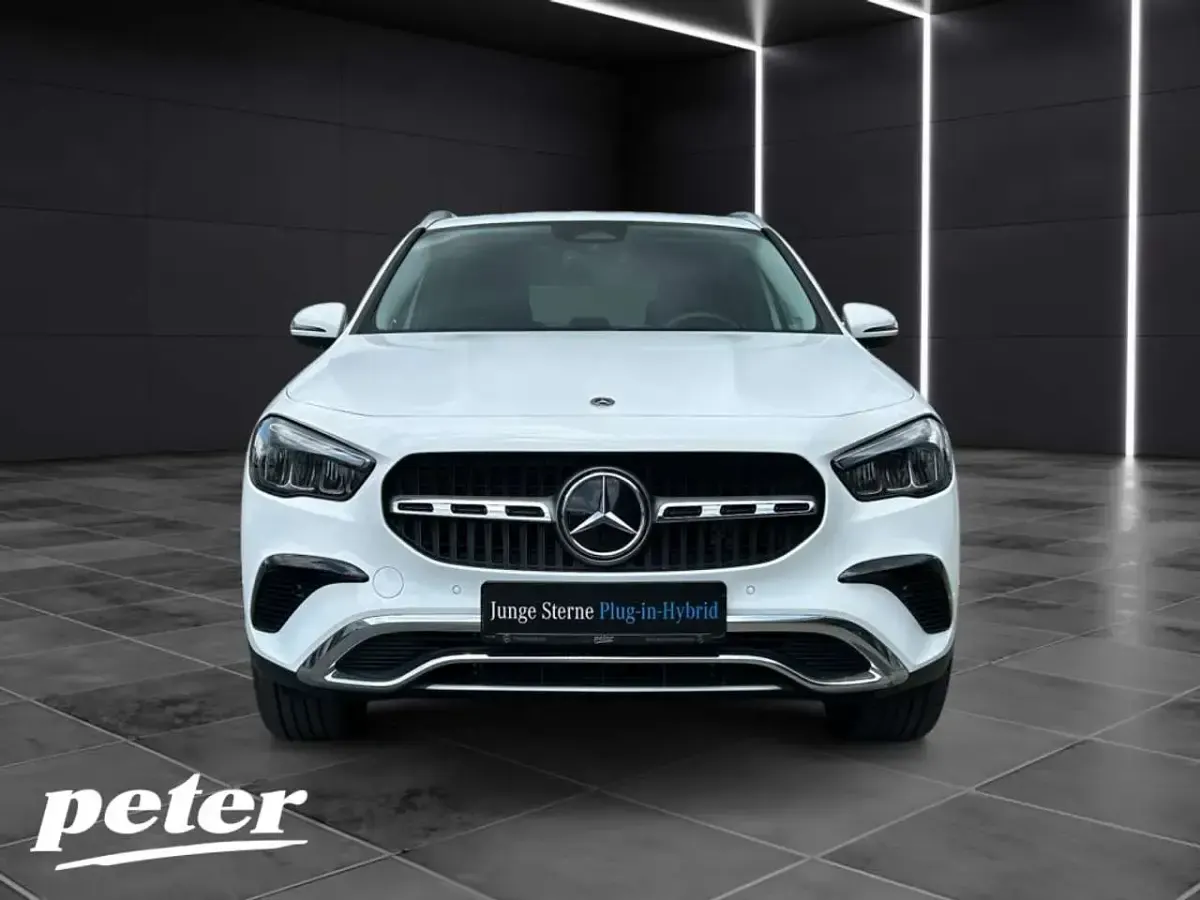Gebraucht Mercedes GLA250 Advanced 218 PS (160 kW) 2025 Unilack polarweiß SUV