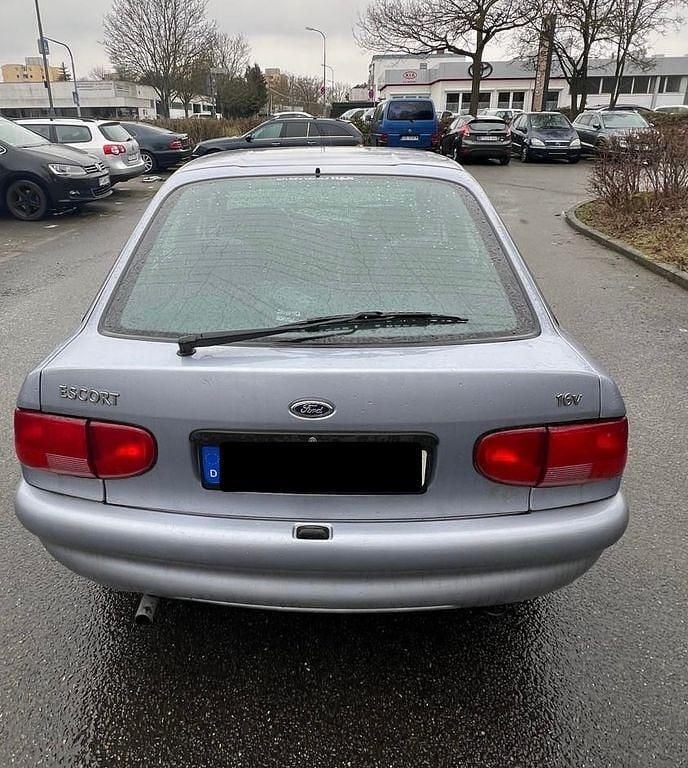 Gebraucht Ford Escort 90 PS (66 kW) 1995 Blau Limousine