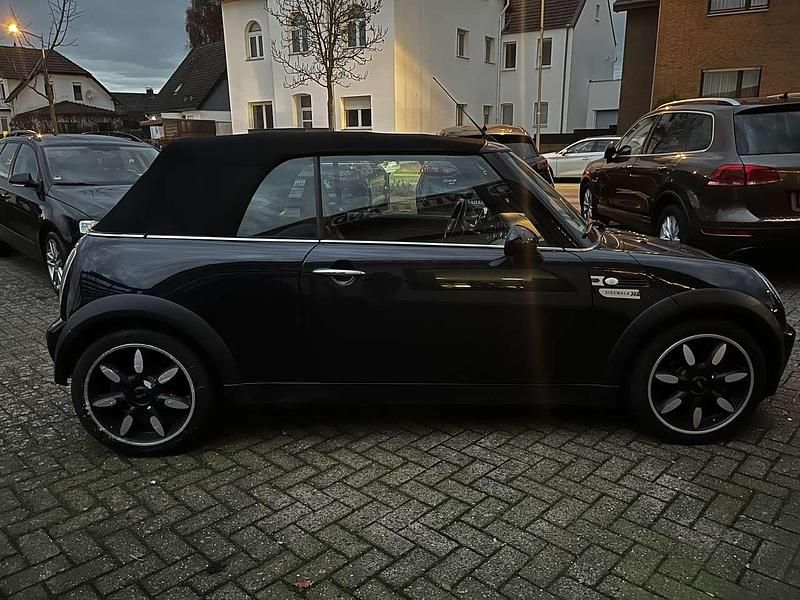 Gebraucht Mini Cooper Cabriolet 116 PS (85 kW) 2007 Astro black metallic Cabrio