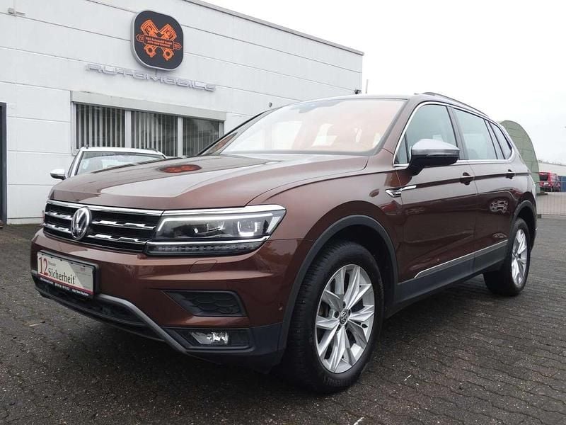 New riverblue Gebraucht 2018 VW Tiguan Allspace Highline SUV | 26.990 € (Fairer Preis) - Bild 1/4