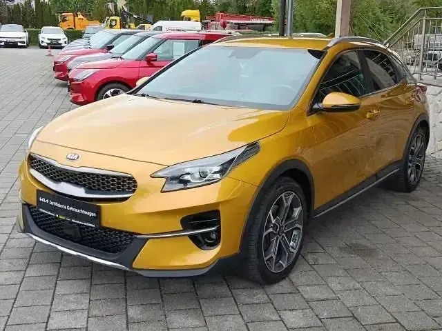 Używany Kia XCeed Launch Edition 136 KM (100 kW) 2020 Żółty SUV