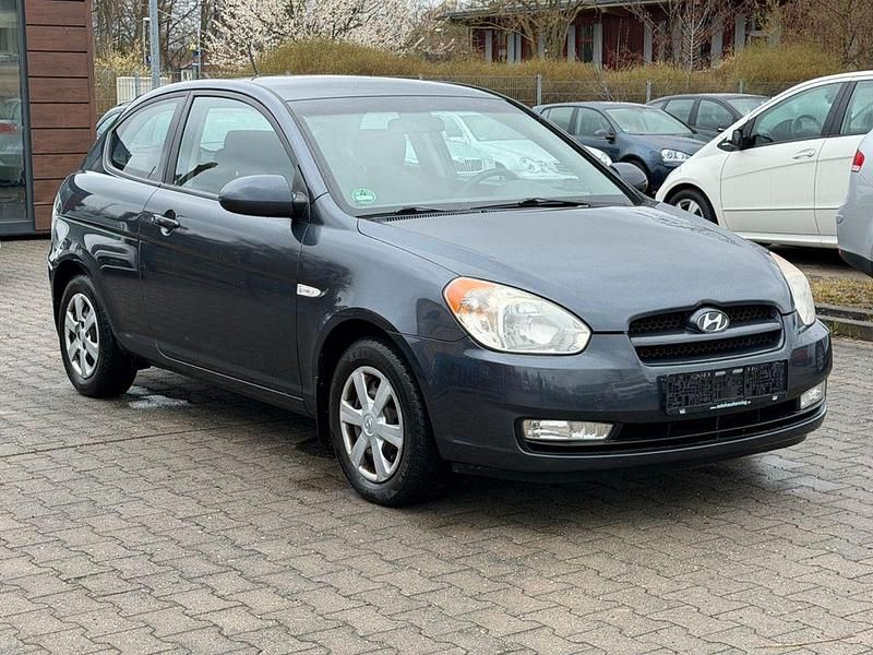 Gebraucht Hyundai Accent 97 PS (71 kW) 2007 Grau Kleinwagen