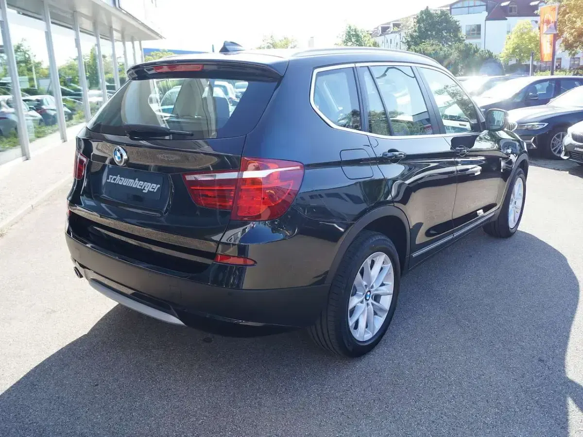 Gebraucht BMW X3 184 PS (135 kW) 2012 Saphirschwarz SUV