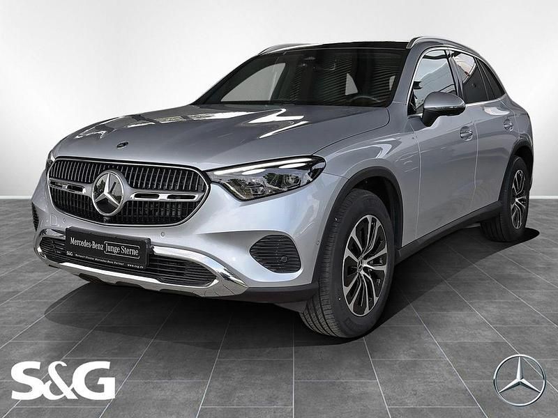 Gebraucht Mercedes GLC450 367 PS (269 kW) 2024 Silber SUV