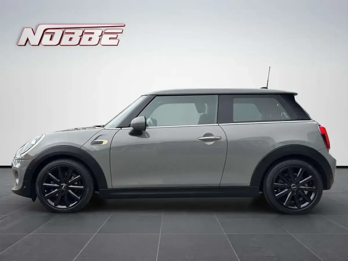 Gebraucht Mini Cooper 136 PS (100 kW) 2019 Grau Kleinwagen