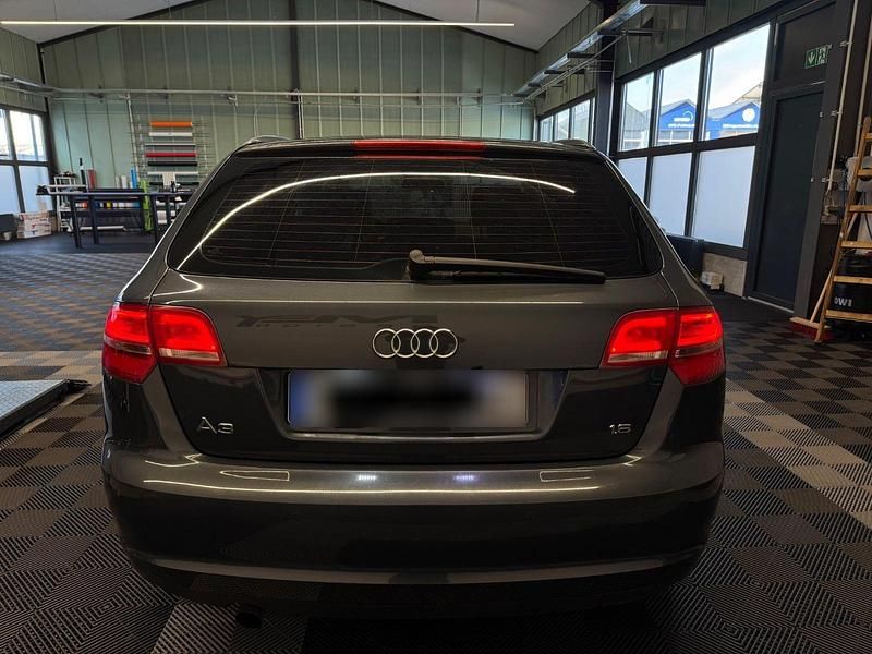 Używany Audi A3 Ambition 102 KM (75 kW) 2009 Niebieski Hatchback