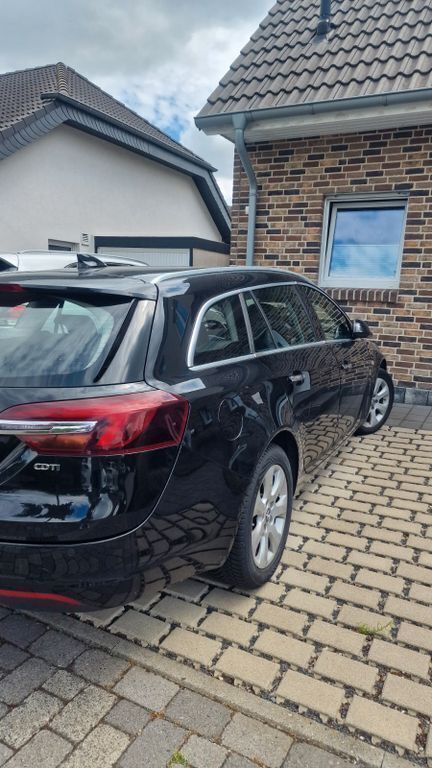 Gebraucht Opel Insignia Innovation 136 PS (100 kW) 2017 Schwarz Kombi
