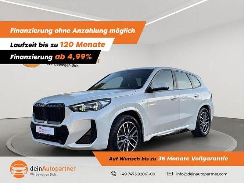 Mineralweiss Gebraucht 2023 BMW iX1 M Sport SUV | 38.800 € (Fairer Preis) - Bild 1/4