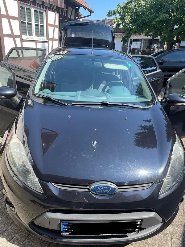 Schwarz Gebraucht 2011 Ford Fiesta Kleinwagen | 2.200 € (Guter Preis) - Bild 1/4