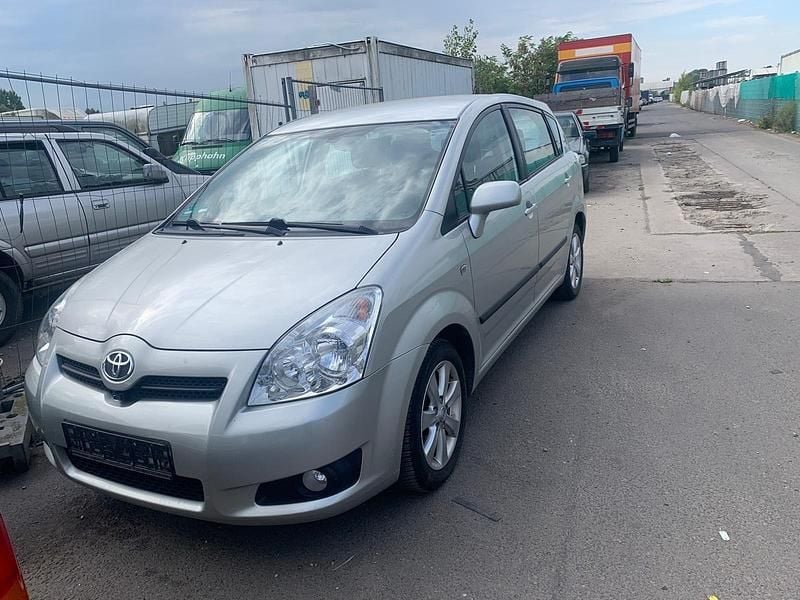 Gebraucht Toyota Corolla Verso 129 PS (94 kW) 2007 Silber Van / Kleinbus