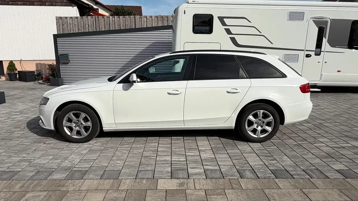 Gebraucht Audi A4 143 PS (105 kW) 2011 Weiß Kombi