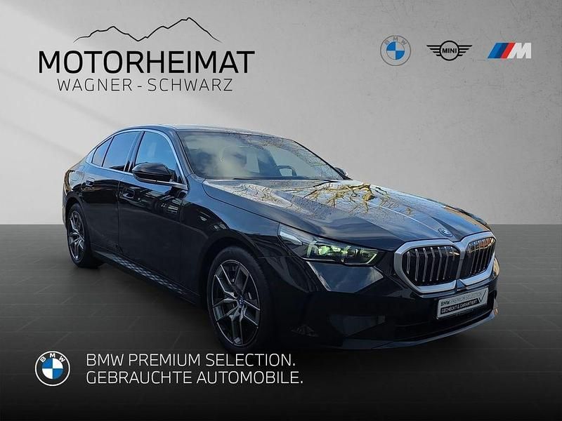 Gebraucht BMW 550e Sport Line 489 PS (359 kW) 2025 Schwarz Limousine