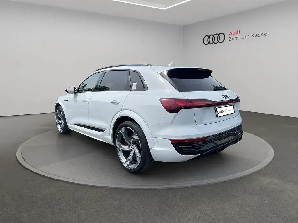 Gebraucht Audi SQ8 e-tron Sport 369 kW (503 PS) 2023 Weiß SUV