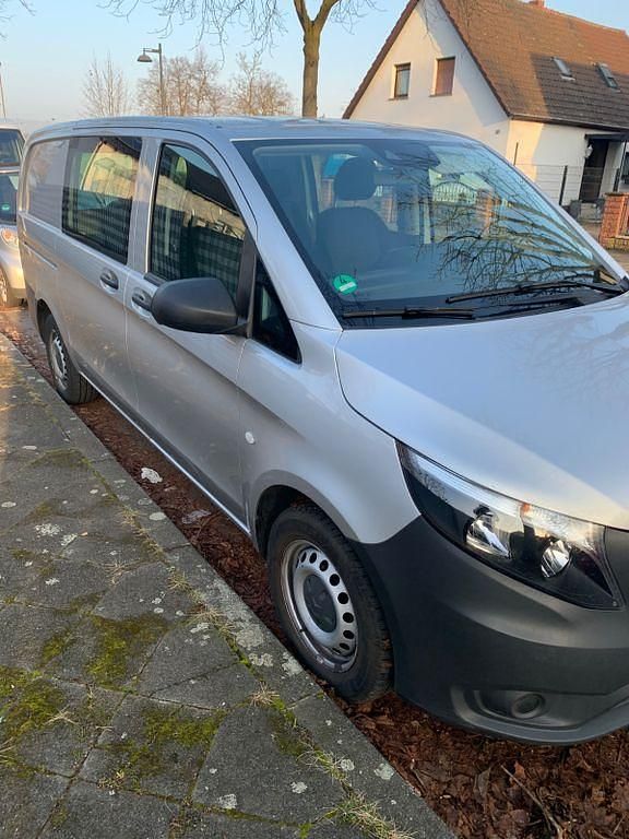 Gebraucht Mercedes Vito 163 PS (119 kW) 2019 Silber Van
