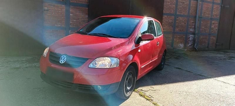 Gebraucht VW Fox Style 60 PS (44 kW) 2011 Rot Kleinwagen