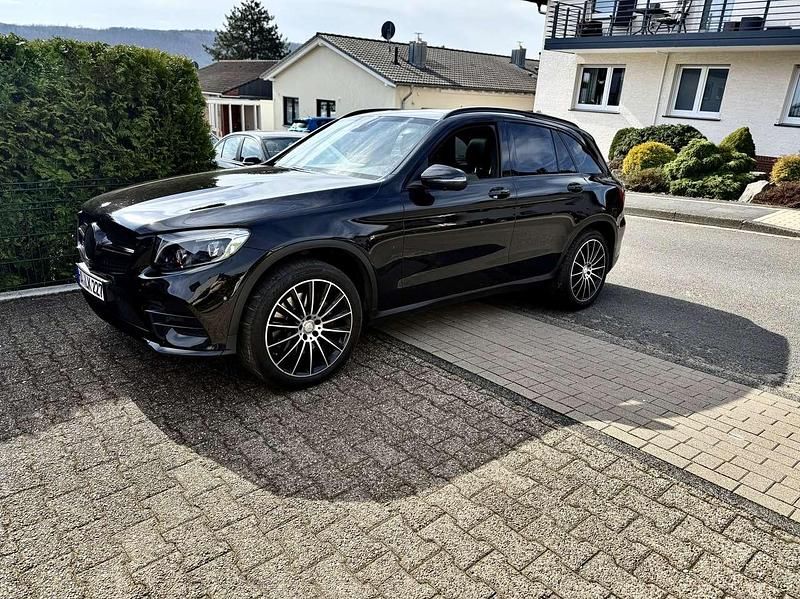 Gebraucht 2016 Mercedes GLC250 AMG line SUV | 29.000 € (Teuer) - Bild 1/4
