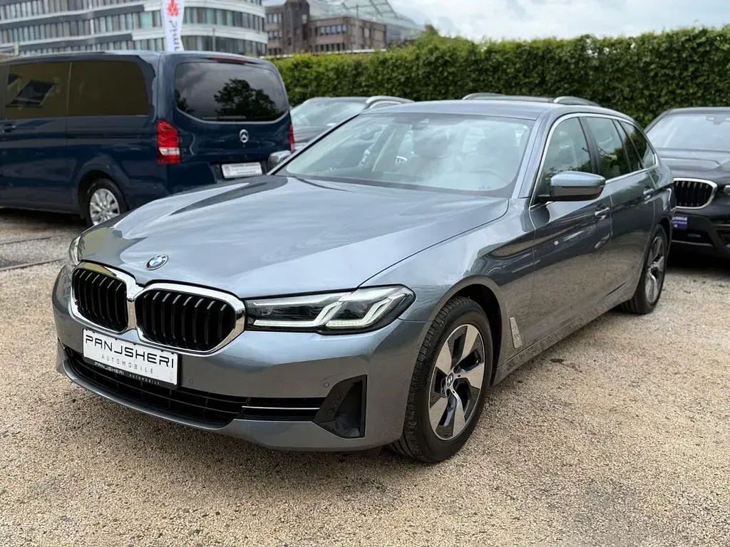 Gebraucht BMW 520 190 PS (139 kW) 2020 Blau Kombi