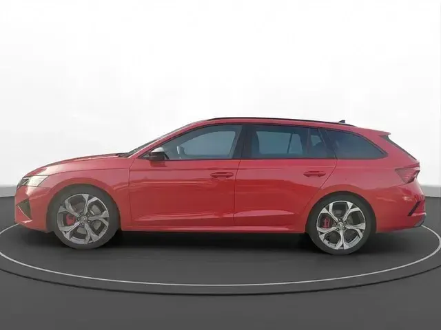 Gebraucht Skoda Octavia RS 265 PS (194 kW) 2025 Velvetrot metallic Kombi