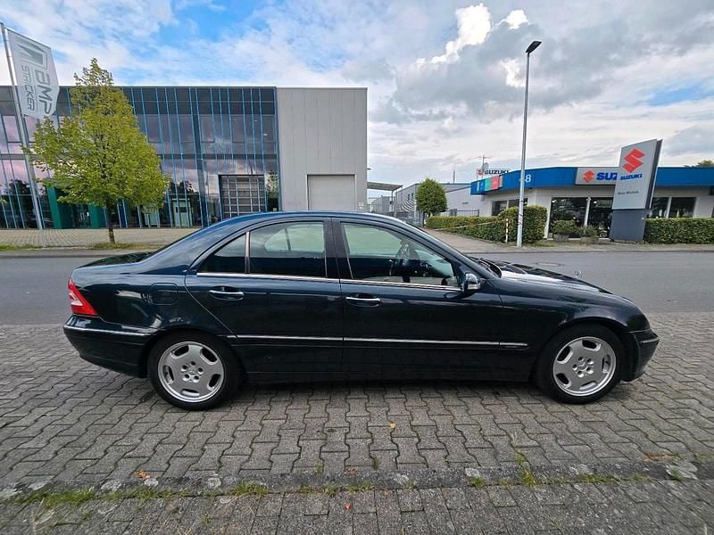 Gebraucht Mercedes C240 170 PS (125 kW) 2005 Andere farben Limousine