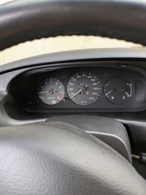 Silber Gebraucht 1998 Mazda Xedos Limousine | 800 € - Bild 1/4