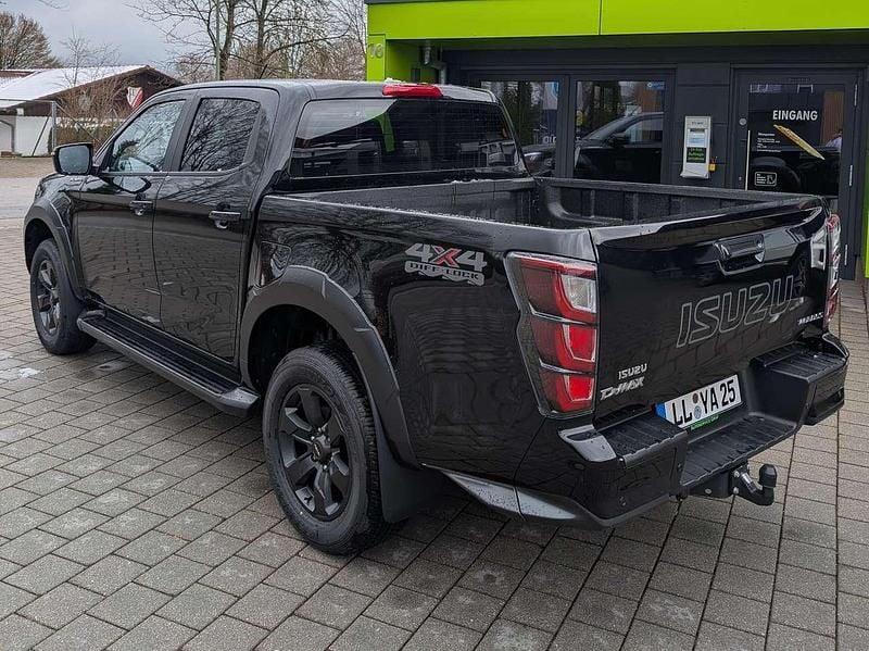 Neu Isuzu D-Max 163 PS (119 kW) 2026 Onyx black Pickup