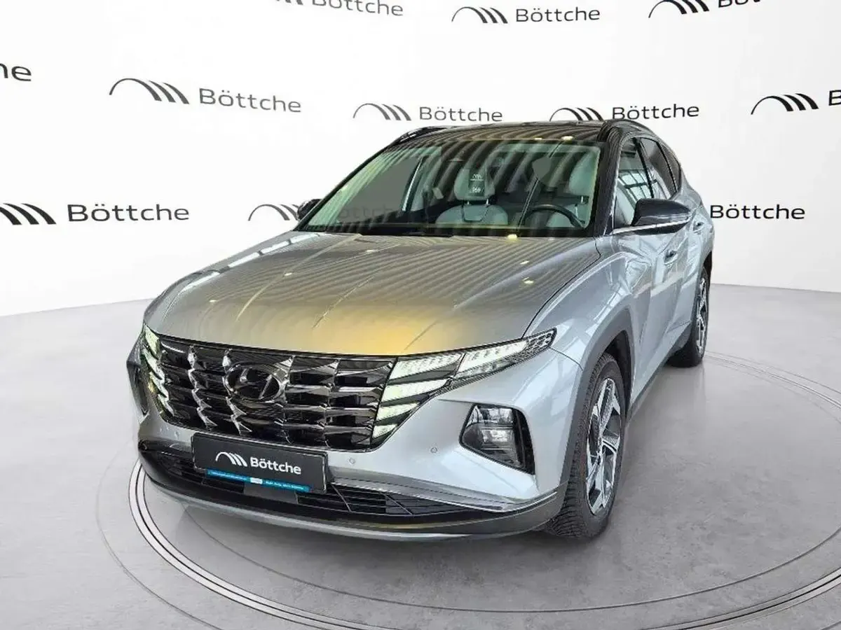 Gebraucht Hyundai Tucson Prime 136 PS (100 kW) 2023 Shimmering silver / dark knigh / met SUV