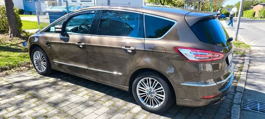 Gebraucht Ford S-MAX Vignale 179 PS (131 kW) 2017 Braun Van / Kleinbus