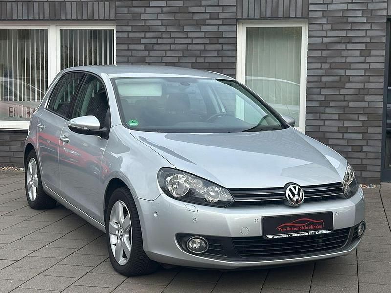 Silber Gebraucht 2010 VW Golf VI Team Limousine | 9.499 € (Teuer) - Bild 1/4