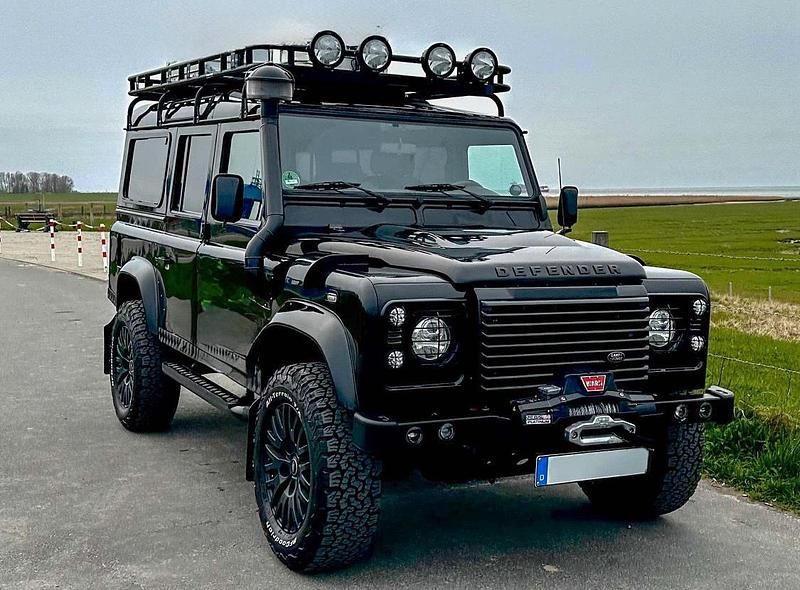 Schwarz Gebraucht 2015 Land Rover Defender SUV | 77.500 € - Bild 1/4