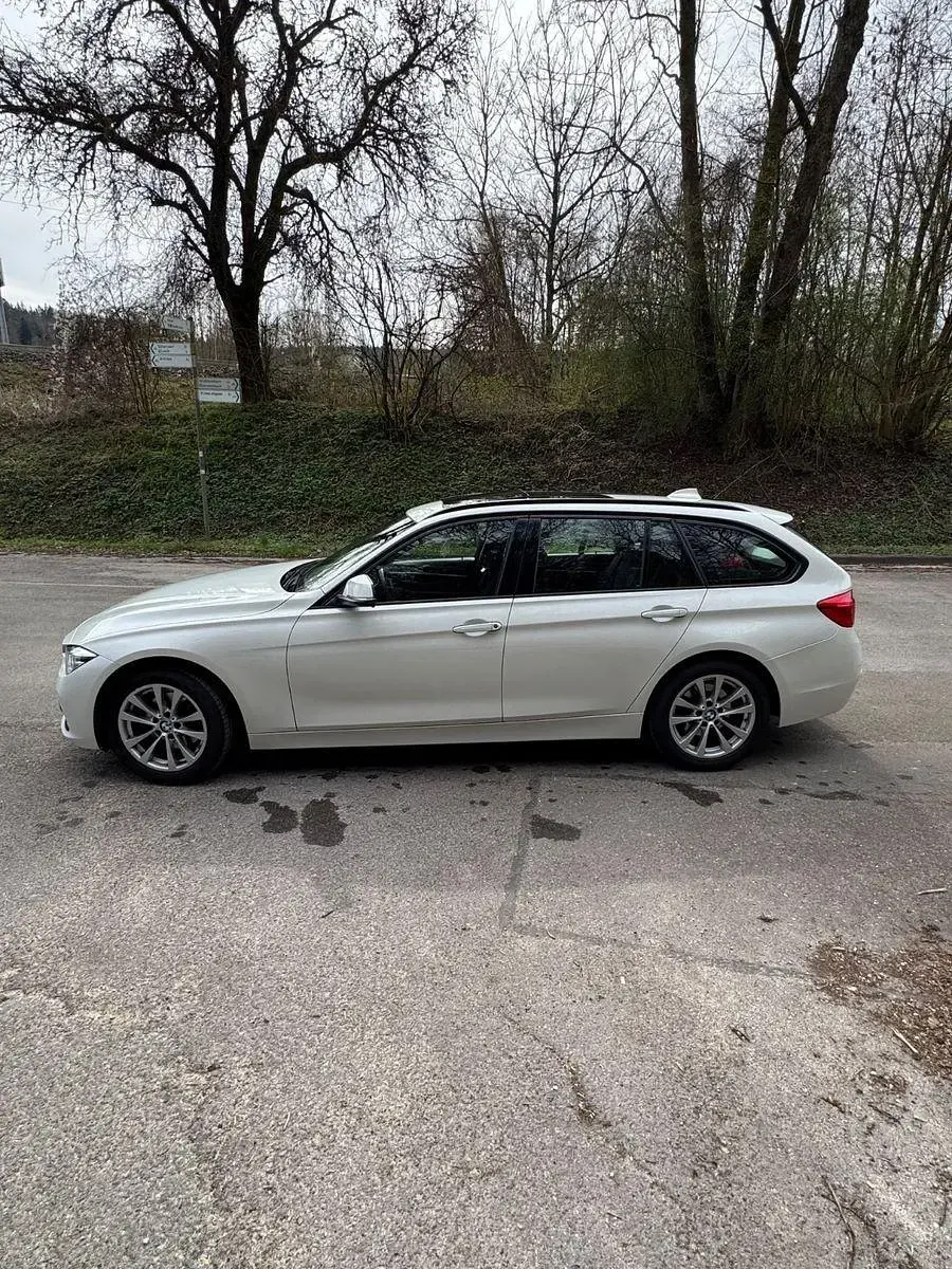 Gebraucht BMW 320 Sport Line 190 PS (139 kW) 2019 Weiß Kombi