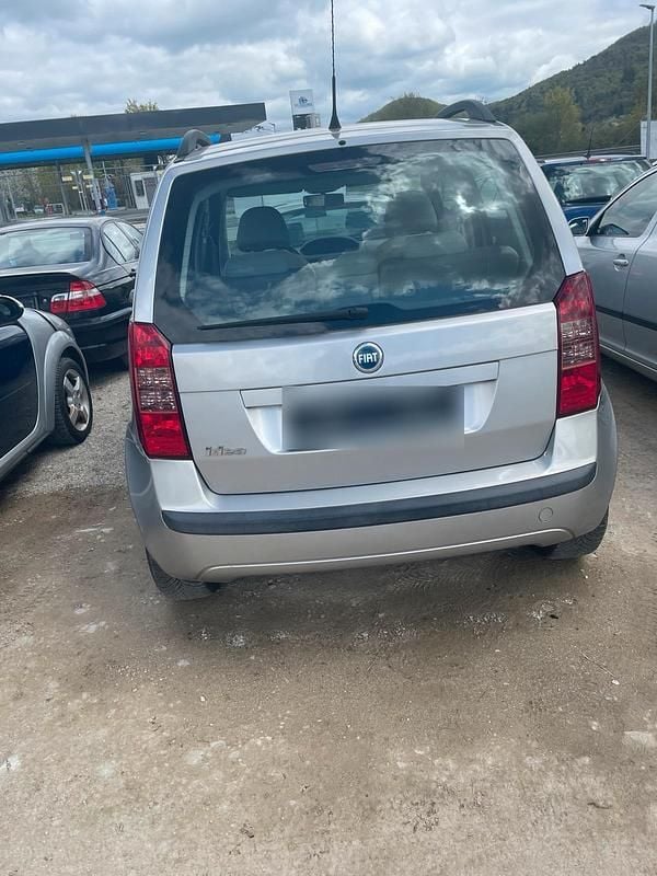 Gebraucht Fiat Idea 95 PS (69 kW) 2004 Silber Van / Kleinbus