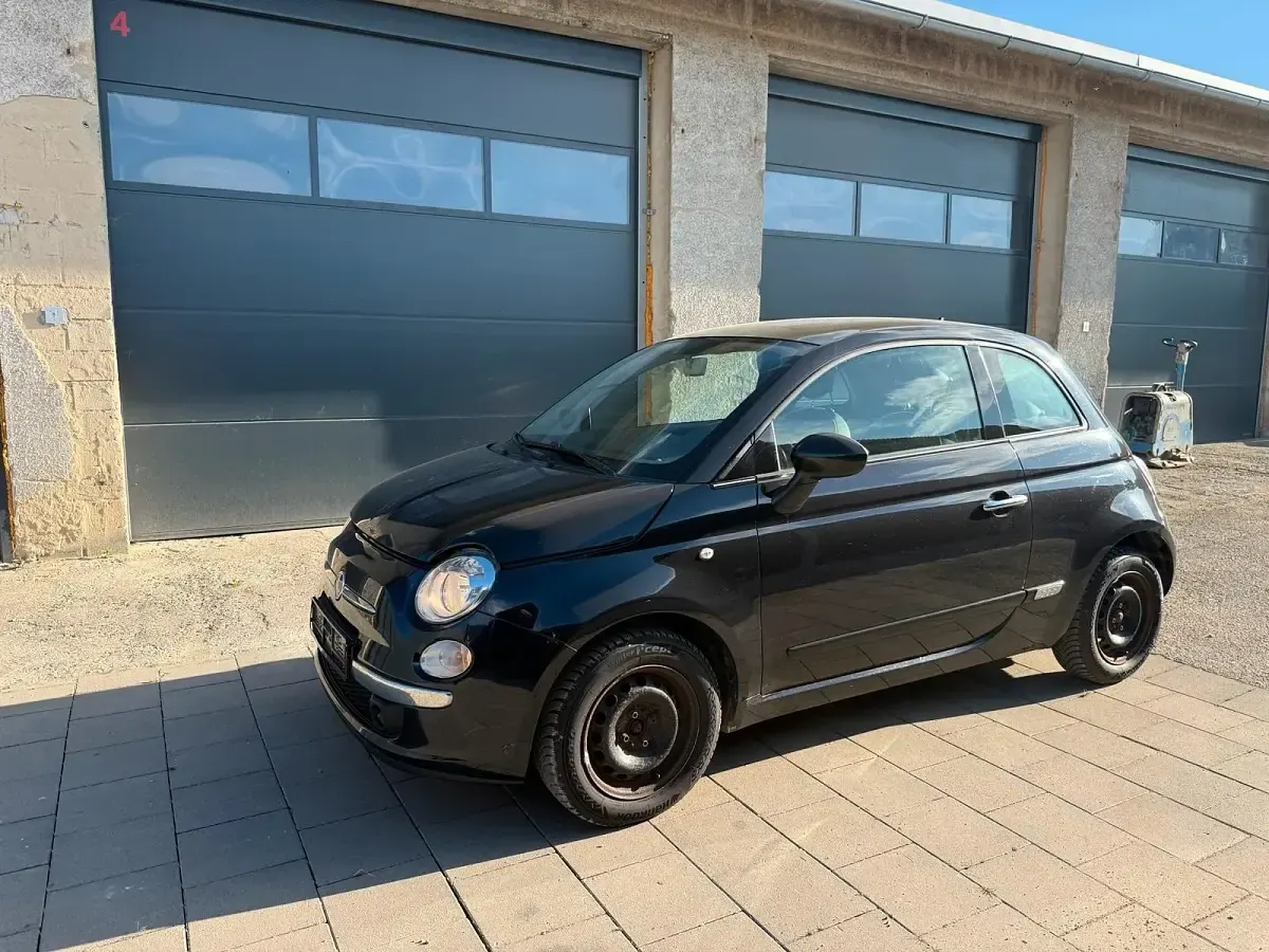 Gebraucht Fiat 500 Lounge 68 PS (50 kW) 2014 Schwarz Kleinwagen