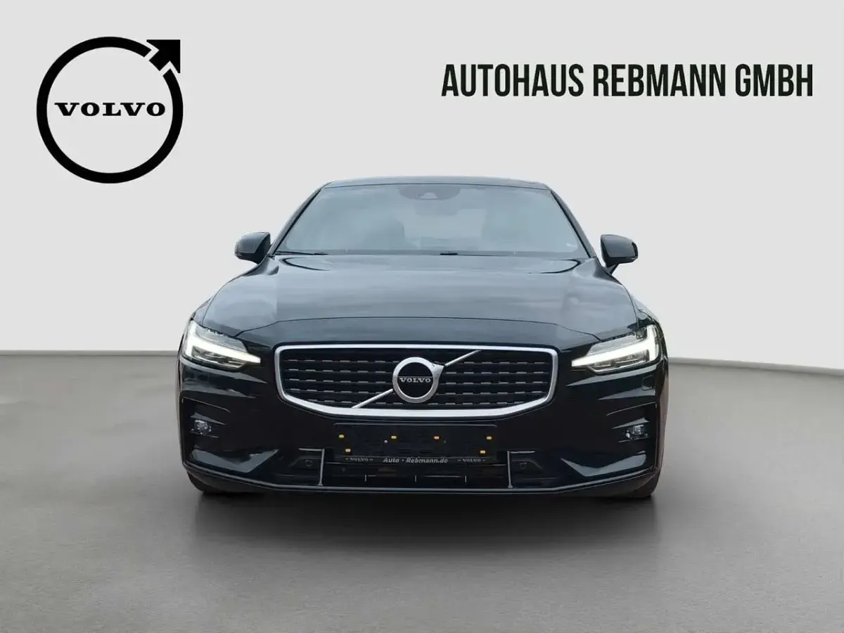 Gebraucht Volvo S60 R-Design 250 PS (183 kW) 2019 Black stone Limousine