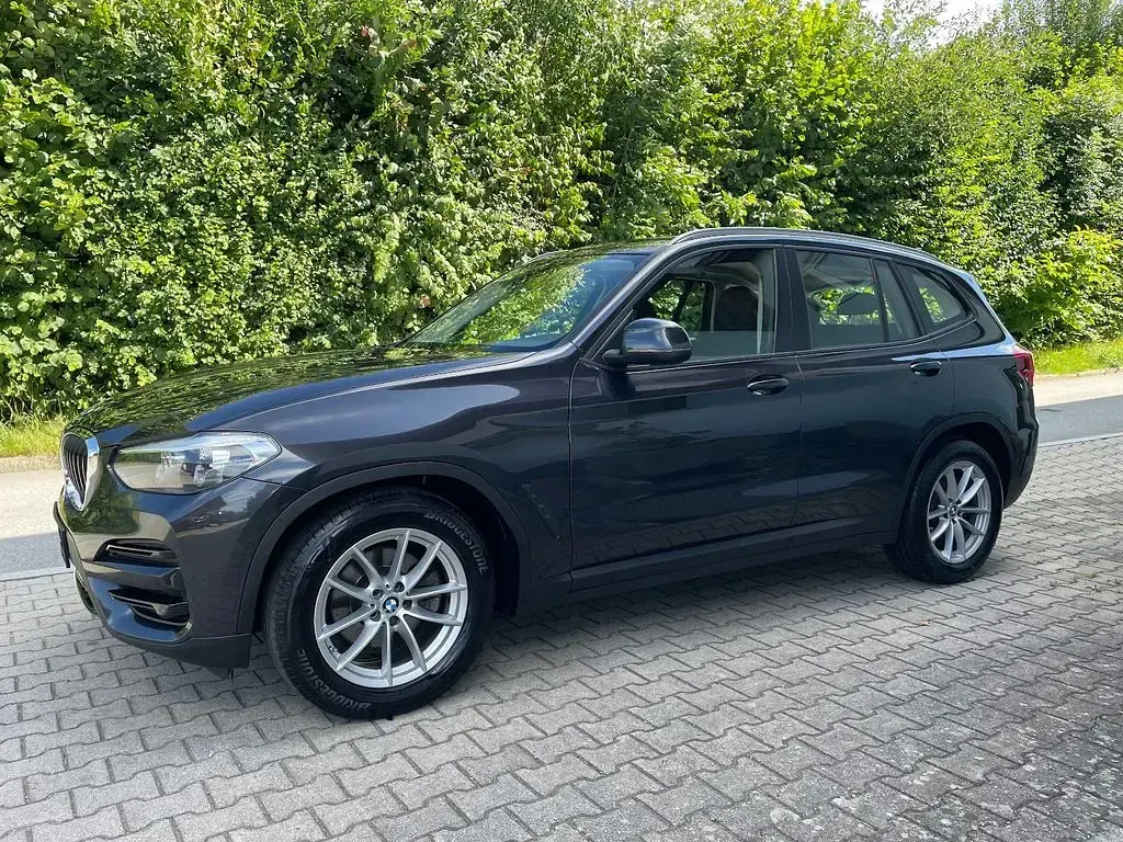 Gebraucht BMW X3 Advantage 184 PS (135 kW) 2019 Sophistograu brillanteffekt me SUV