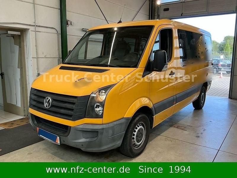 Gelb Gebraucht 2017 VW Crafter Van | 27.999 € (Teuer) - Bild 1/4